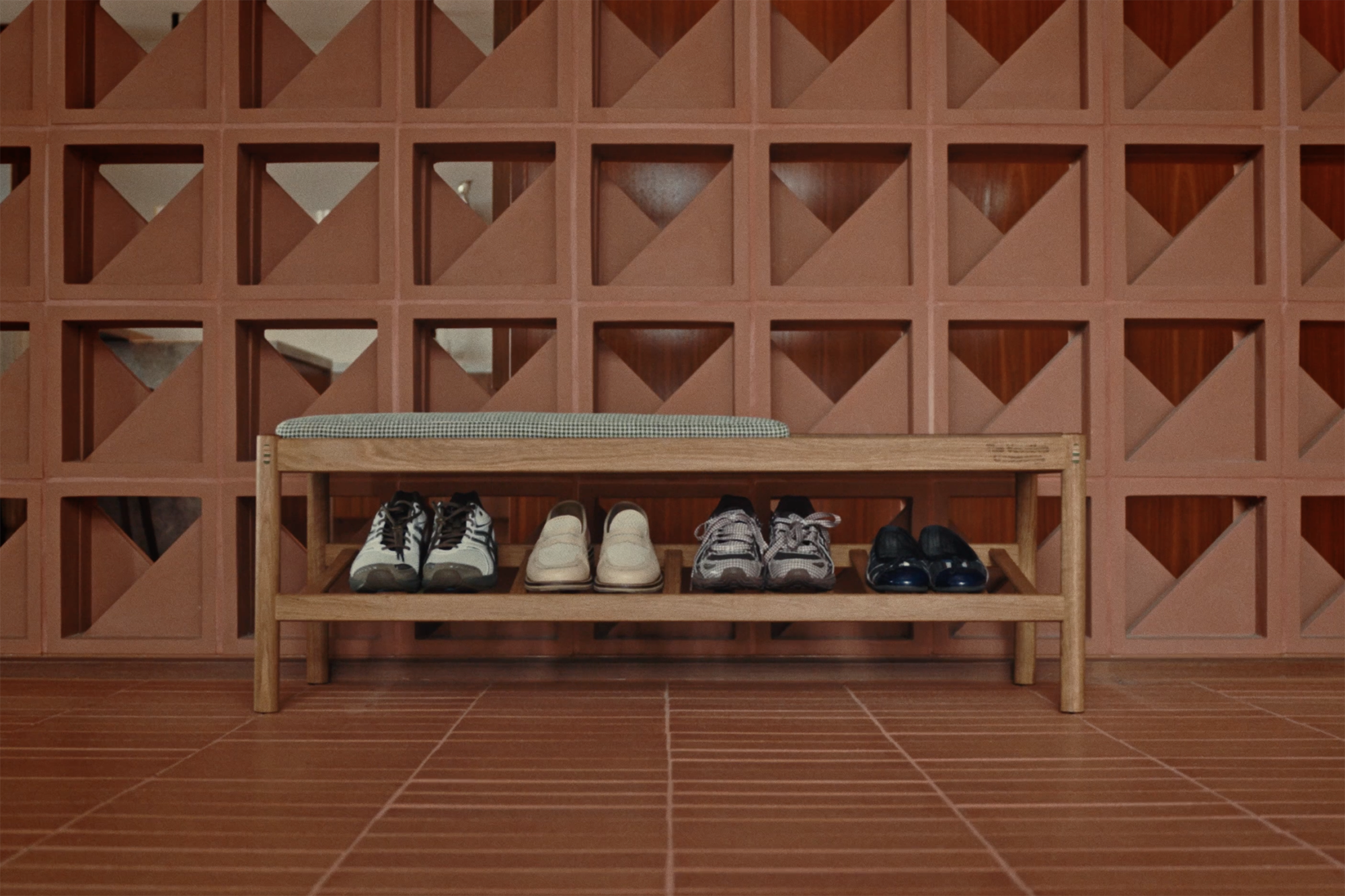 INTERMISSION BENCH BY TEMPTATION VACATION | FOUND FURNITURE | DARCY D FURNITURE